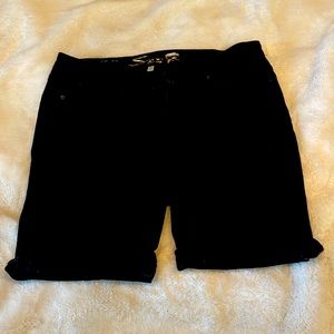 Women’s Seven7 Black Sunset Bermuda Jean Shorts size 16